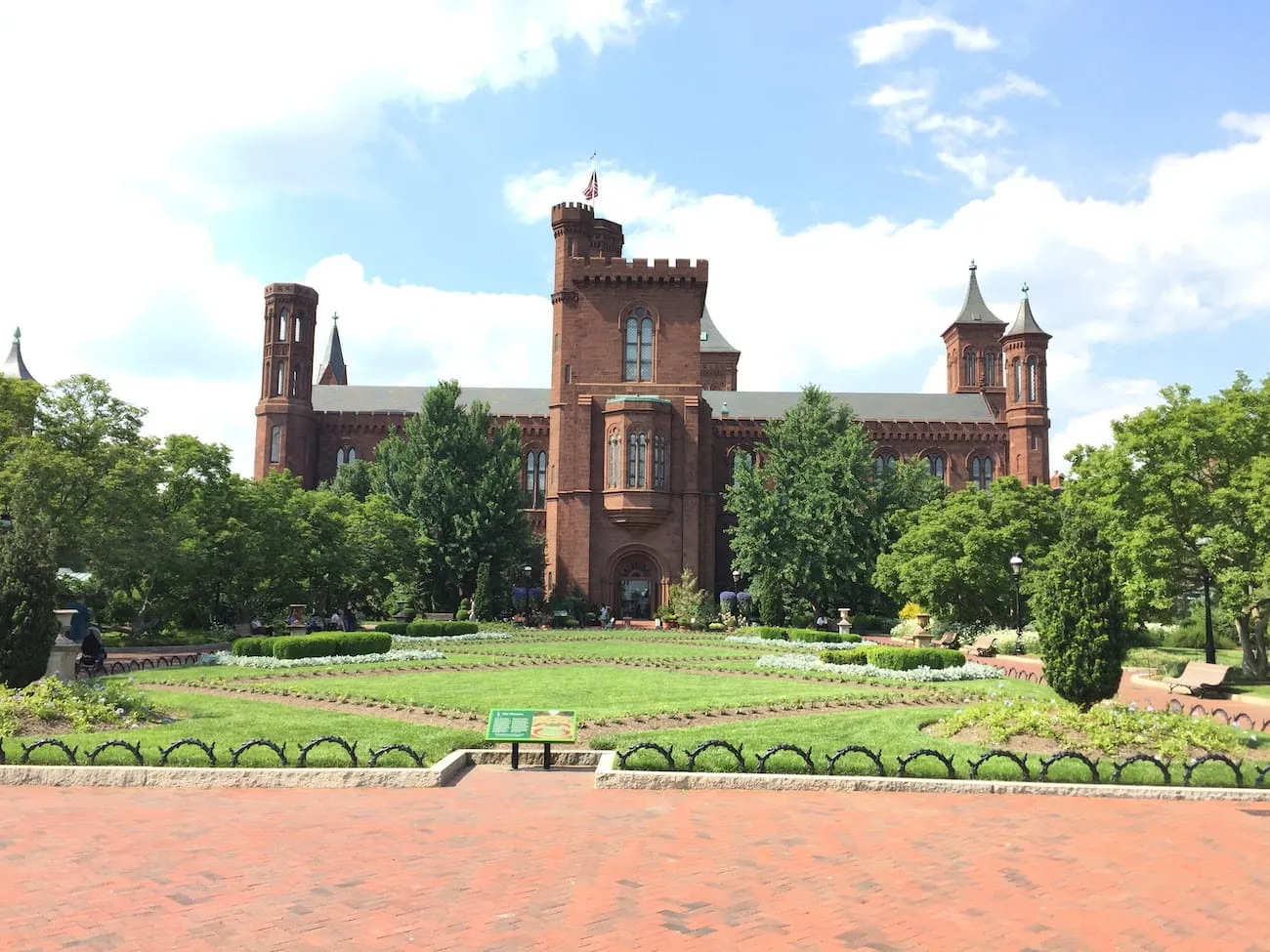 smithsonian_castle1