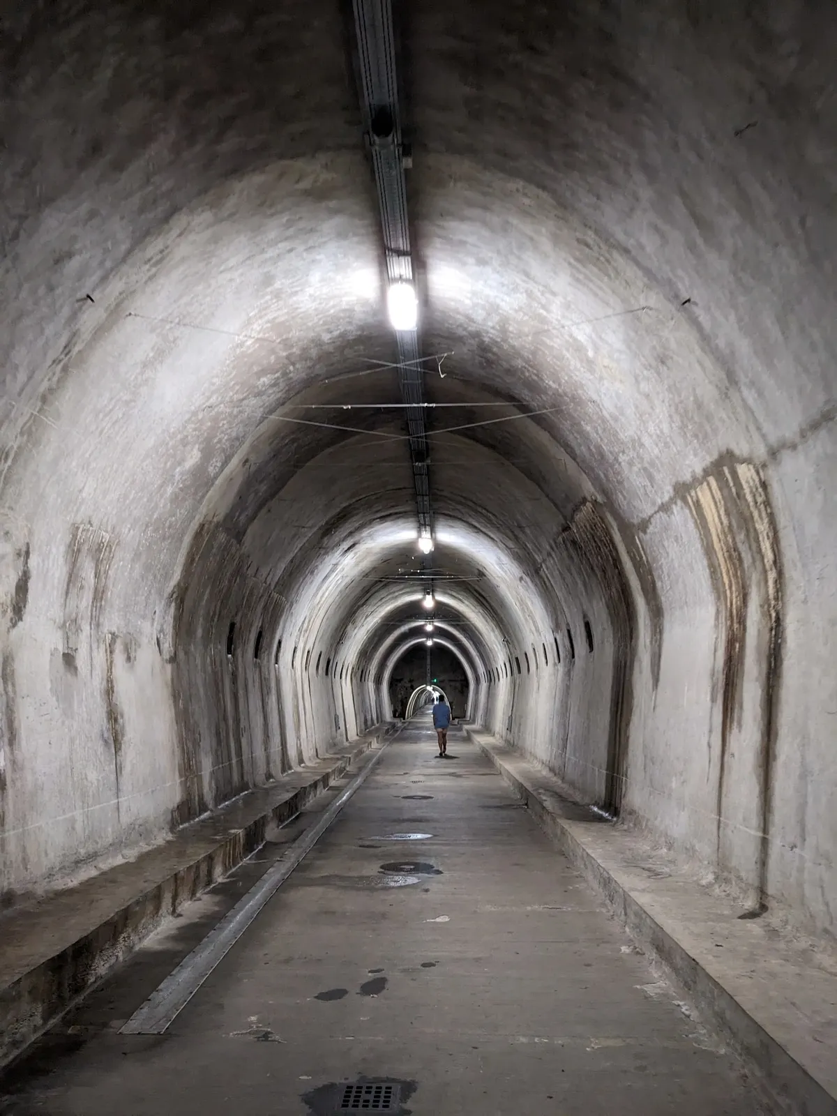 tunnel2